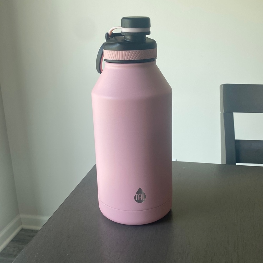 Stainless steel half gallon water bottle